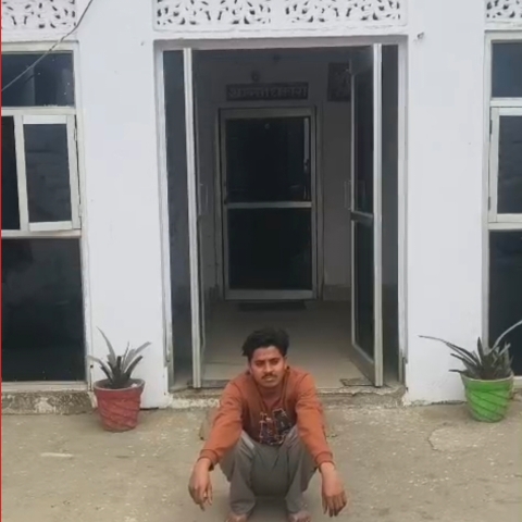 फर्जी एटीएम कार्ड से रुपए निकालने वाला शातिर आरोपी गिरफ्तार 20260110 091105