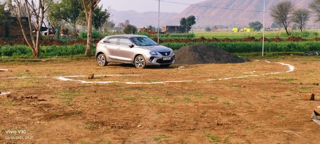 नौगांवा तहसील क्षेत्र में कृषि भूमि पर बन रहे फार्महाउस में सहायक मैनेजर की हत्या,6 माह से कम्पनी के गढ़ी धनेटा में बन रहे फार्म हॉउस का देख रहा था काम, 4 लोगों के खिलाफ रिपोर्ट दर्ज img 20260218 093705
